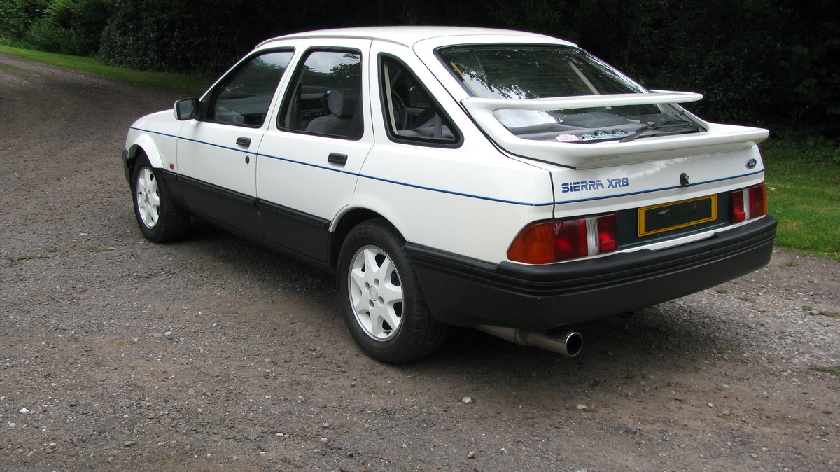 Ford, Ford Sierra, Sierra XR8, XR8, Ford V8, V8, V8 engine, classified of the week, carandclassic, carandclassic.co.uk, motoring, automotive, classic car, retro car, retro Ford, performance Ford, motoring, automotive