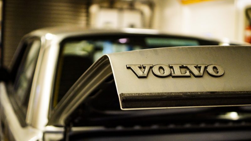 Volvo, Volvo 240, 240, louvres, classic car, retro car, motoring, automotive, road trip, motoring, carandclassic, carandclassic.co.uk